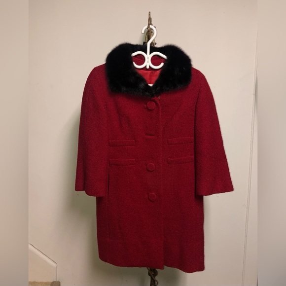 Vintage 60s red coat with black faux fur collar - Picture 6 of 6